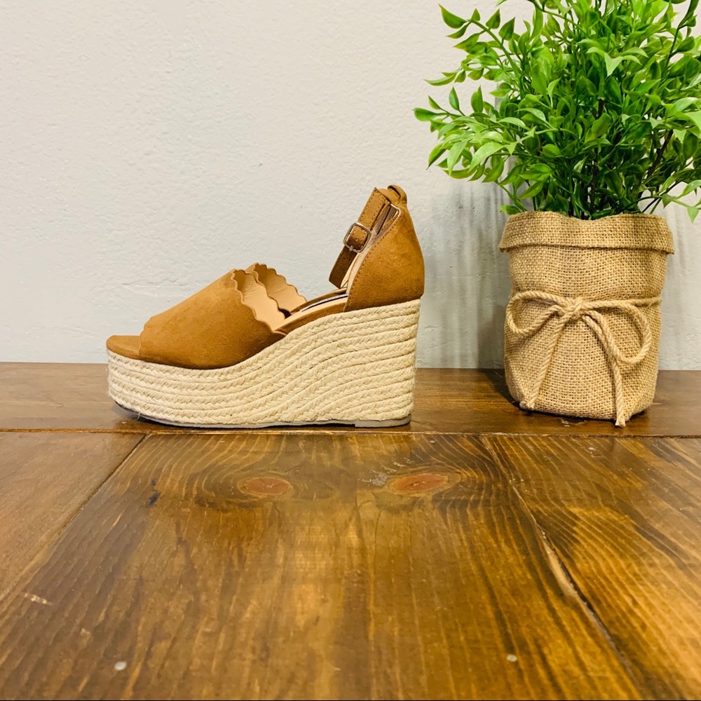 Steve Madden Camel Colored Wedge- Size 7 - image 8